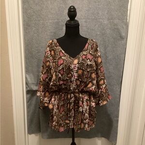 Lane Bryant Brown and Red Patterned Blouse.  (C8)